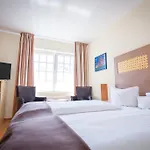 Kuenstlerherberge Hotel 3*